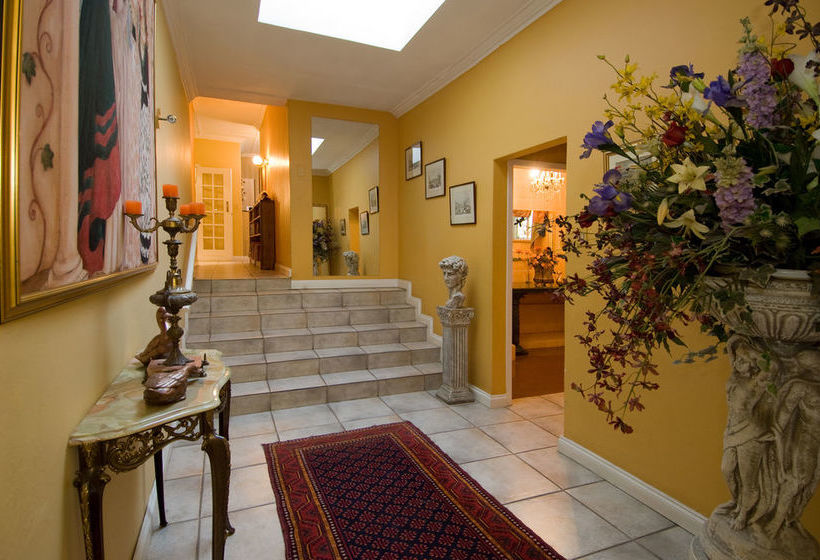 Pension Melleney's Exclusive Guest House 1