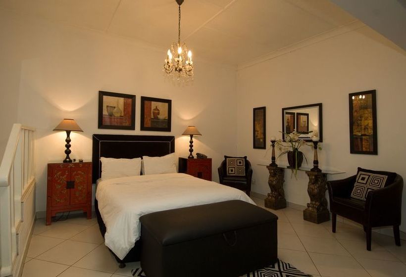 Pension Melleney's Exclusive Guest House 11