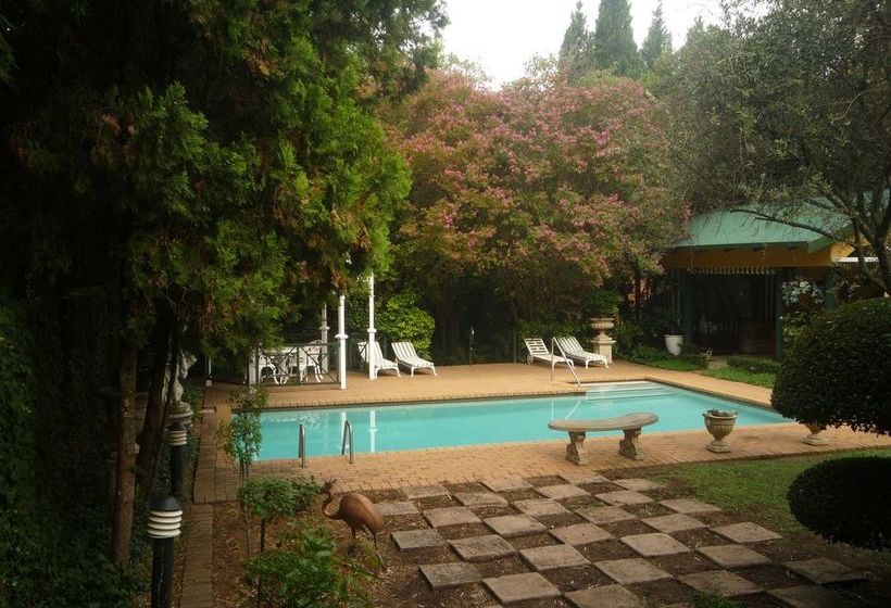 Pension Melleney's Exclusive Guest House 20