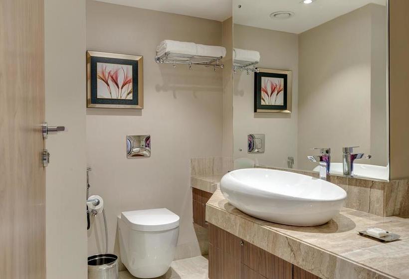 Hotel Holiday Inn Kolkata Airport 4