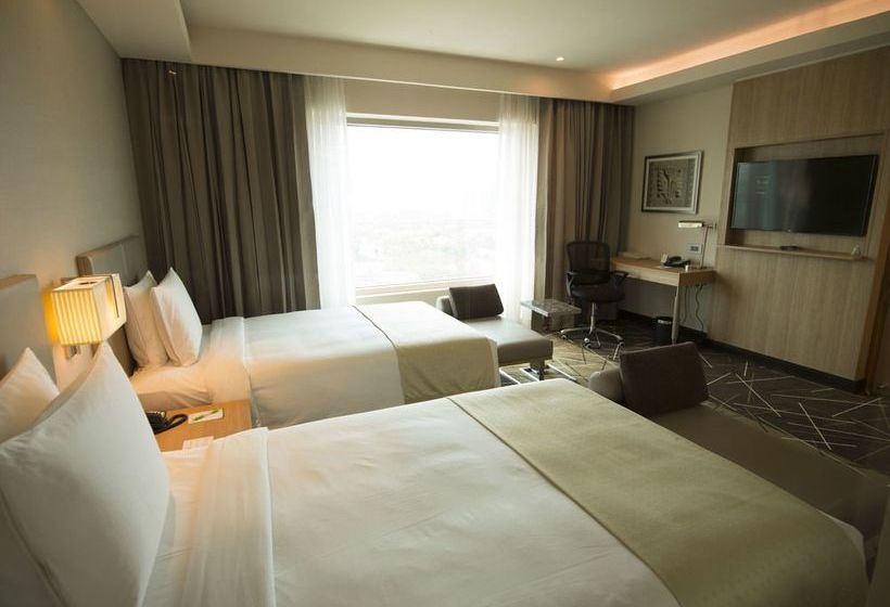 Hotel Holiday Inn Chennai Omr It Expressway 15