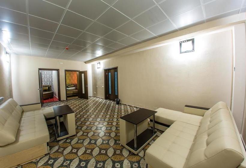 Hotel Marton Cherepovetskaya 10