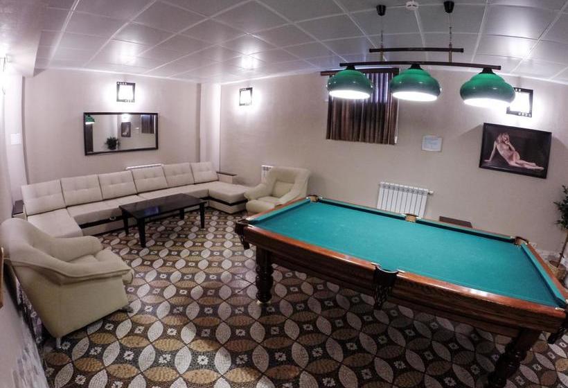 Hotel Marton Cherepovetskaya 11