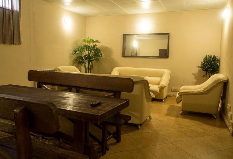 Hotel Marton Cherepovetskaya 13