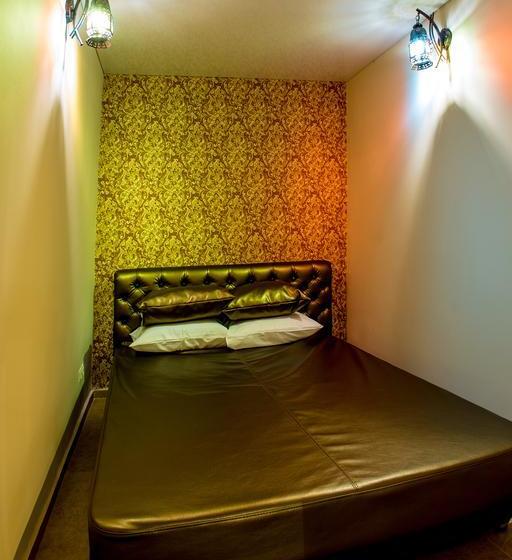 Hotel Marton Cherepovetskaya 19