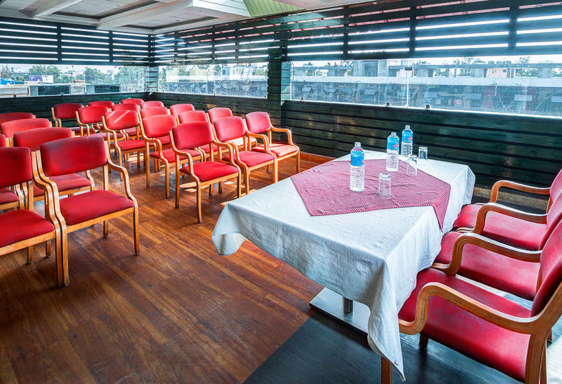 Hotel Golden Treat 19