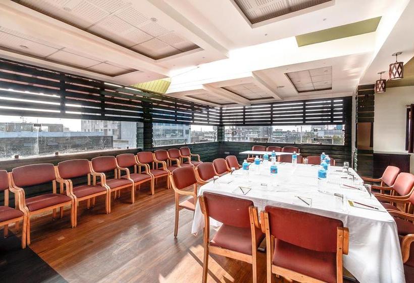 Hotel Golden Treat 2