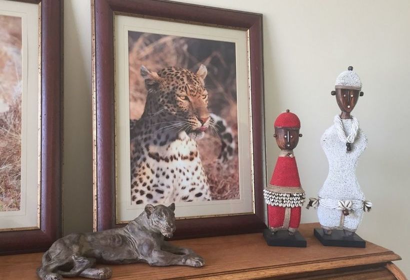 Hotel Kambaku River Lodge 1