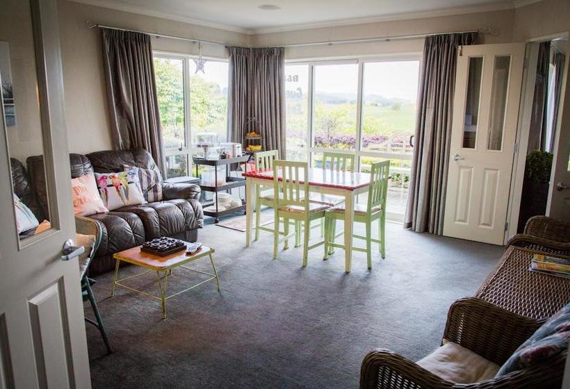 Waitomo Orchard Estate B&b 10