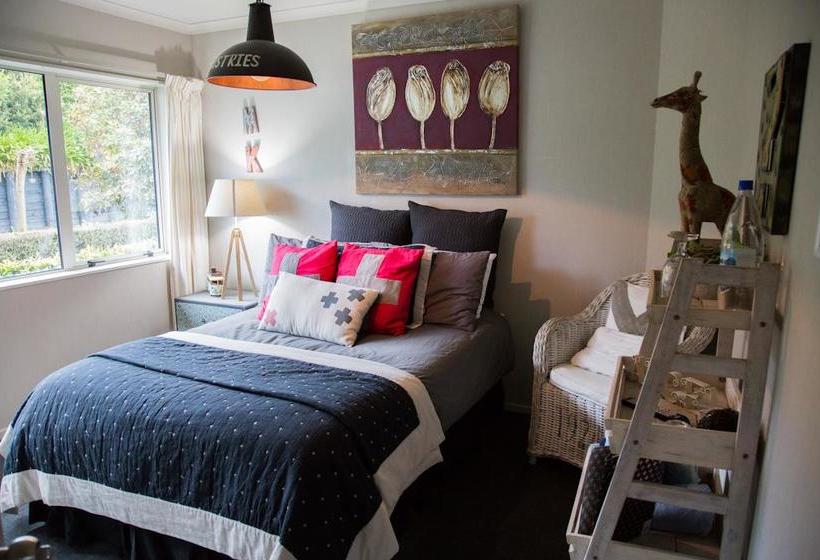 Waitomo Orchard Estate B&b 14