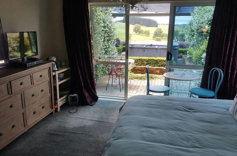 Waitomo Orchard Estate B&b 6