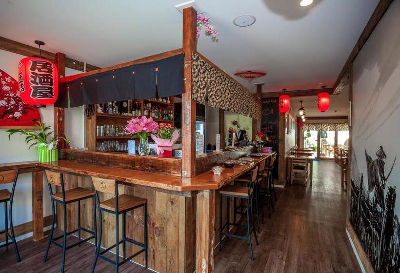 Pension Colombo Lodge 10