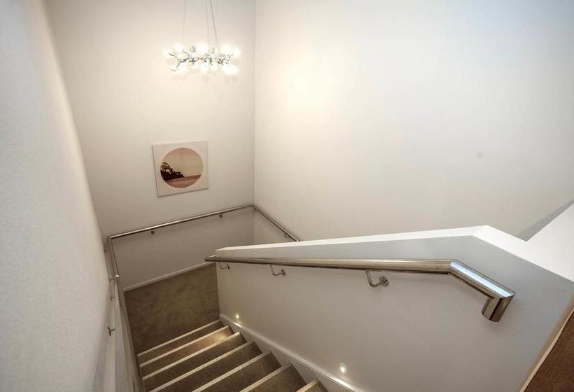 Pension Colombo Lodge 12