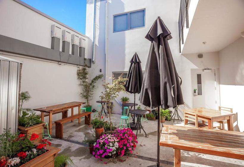 Pension Colombo Lodge 6