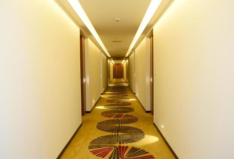 Hotel Rbd Sarovar Portico 12