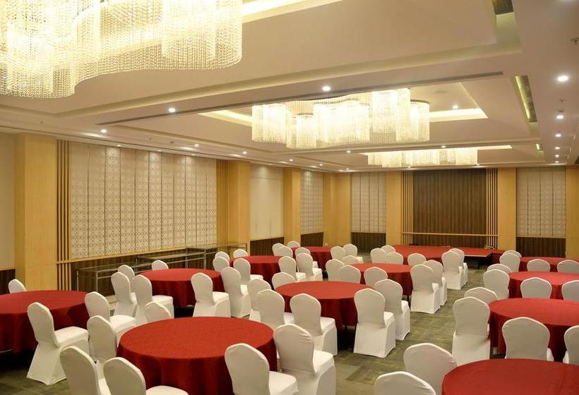 Hotel Rbd Sarovar Portico 15