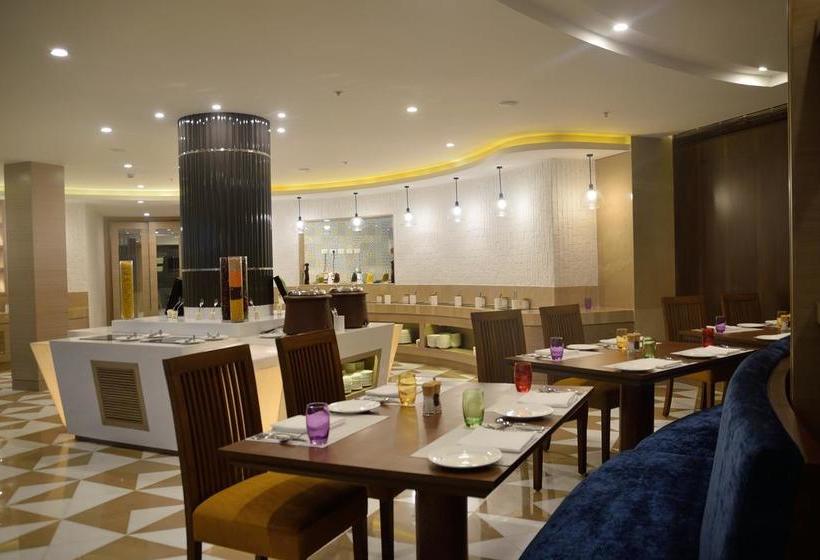 Hotel Rbd Sarovar Portico 18
