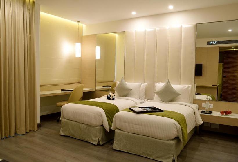 Hotel Rbd Sarovar Portico 9