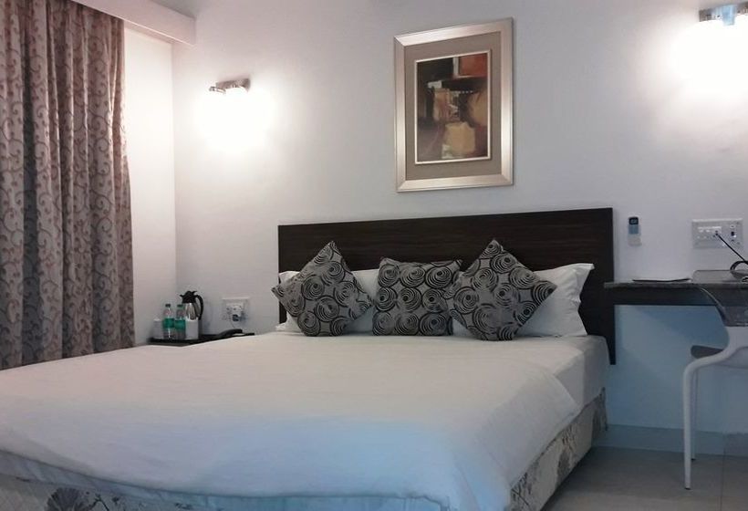 Hotel Humming Bird Resort 11