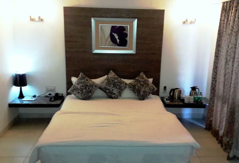 Hotel Humming Bird Resort 13