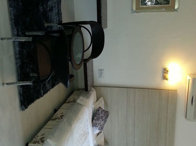 Hotel Humming Bird Resort 5