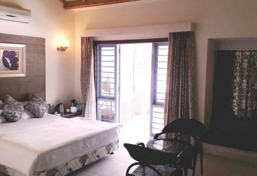 Hotel Humming Bird Resort 6