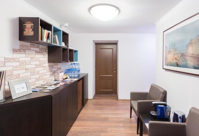 Hotel Karavannaya 5 2