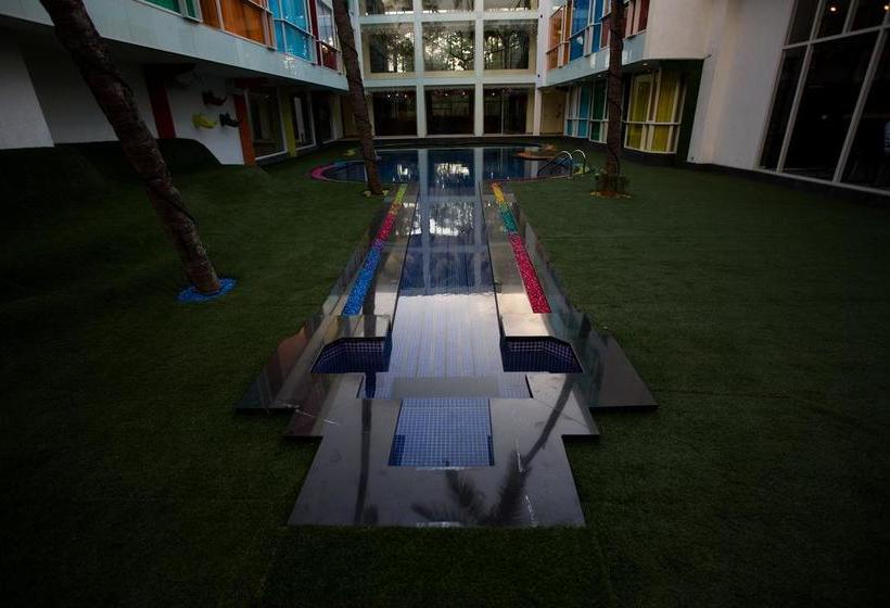 Hotel I Love Bell Bottoms 10