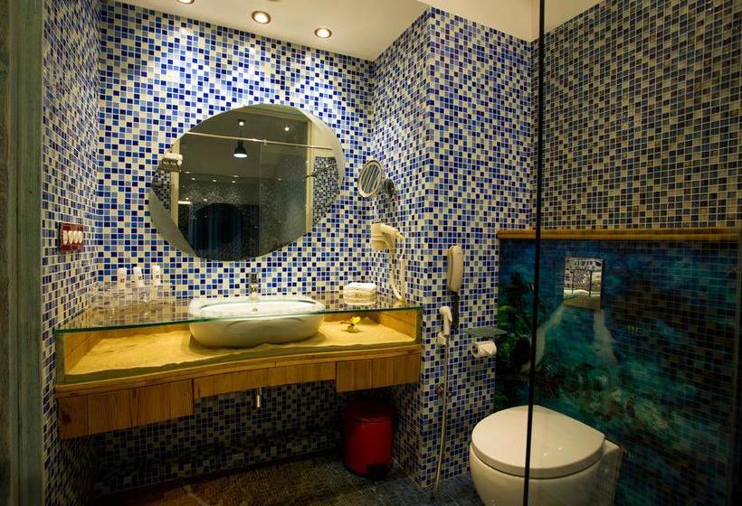 Hotel I Love Bell Bottoms 11