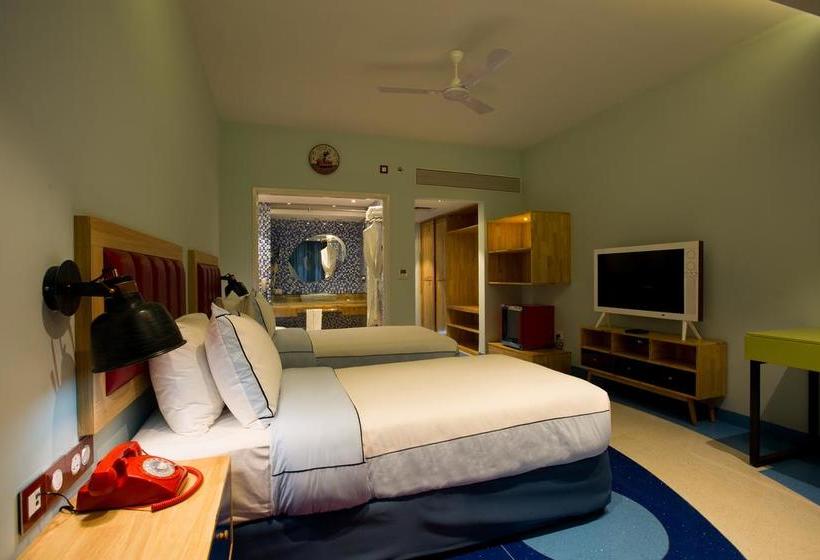 Hotel I Love Bell Bottoms 9