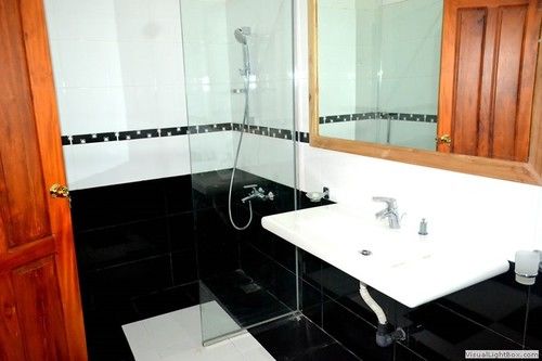 Hotel Thushara Horton Reach 4