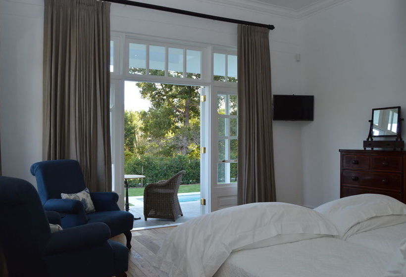 Lily Pond House At Le Lude 10