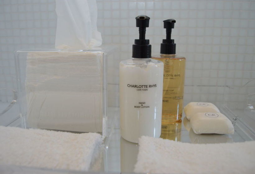 Lily Pond House At Le Lude 12