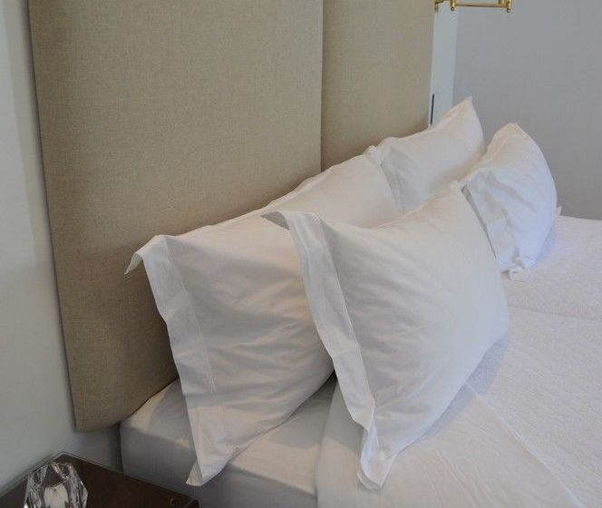 Lily Pond House At Le Lude 2