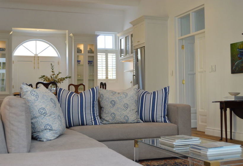 Lily Pond House At Le Lude 6