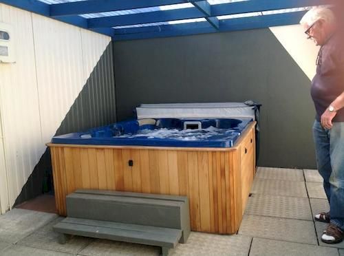 Camberley Court Motel 10