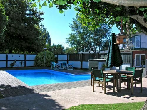 Camberley Court Motel 9