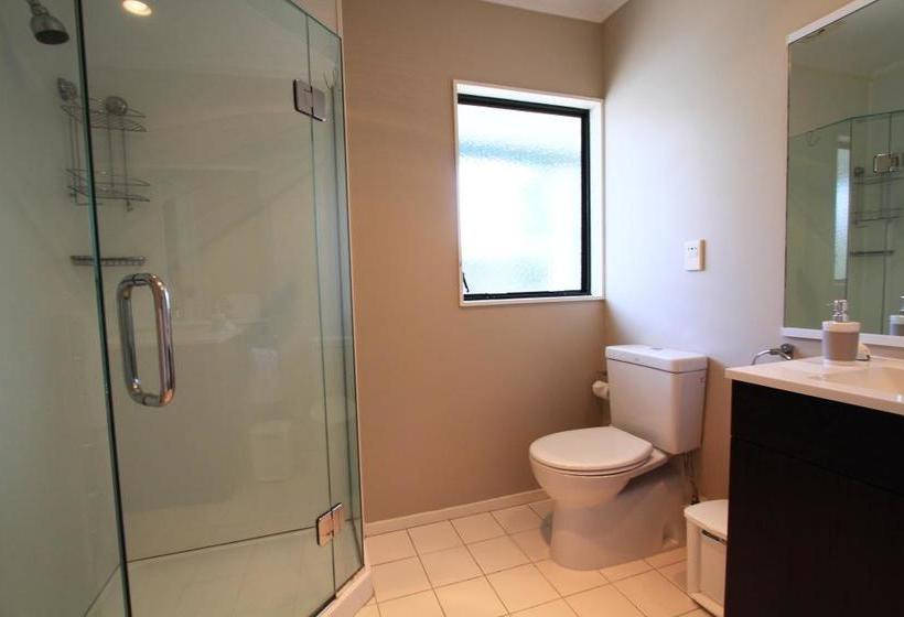 Pacific View Bed And Breakfast 10