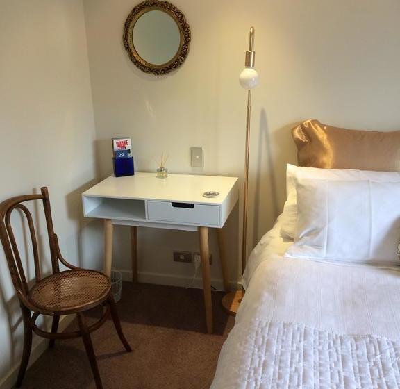 40 Thornycroft Street Bed & Breakfast 1