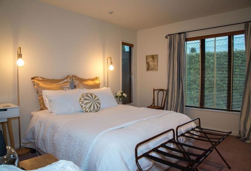 40 Thornycroft Street Bed & Breakfast 10