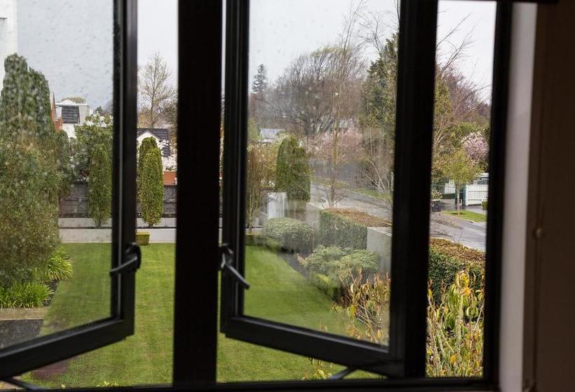 40 Thornycroft Street Bed & Breakfast 6