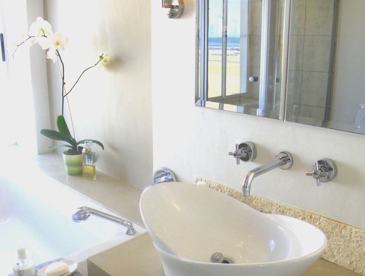 Pension 138 Marine Beachfront Guesthouse 18