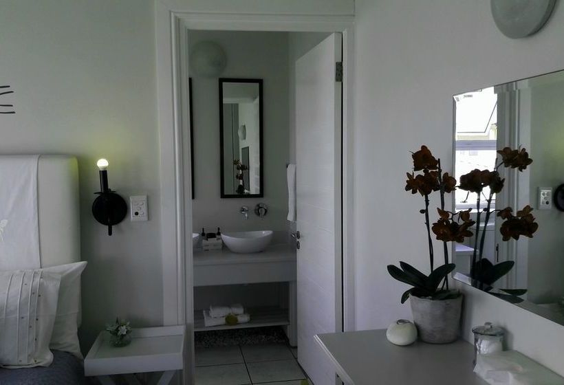 Pension 138 Marine Beachfront Guesthouse 20