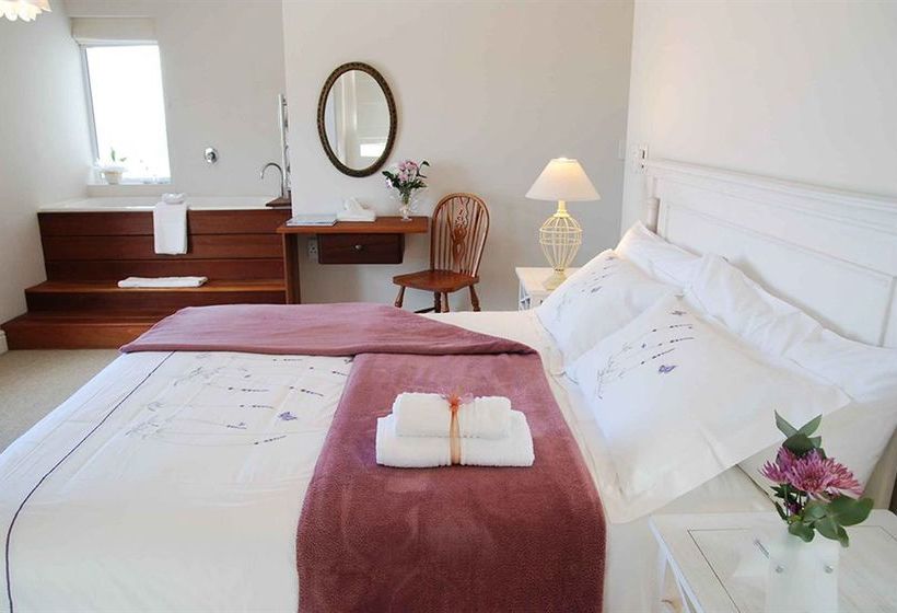 Pension 138 Marine Beachfront Guesthouse 3