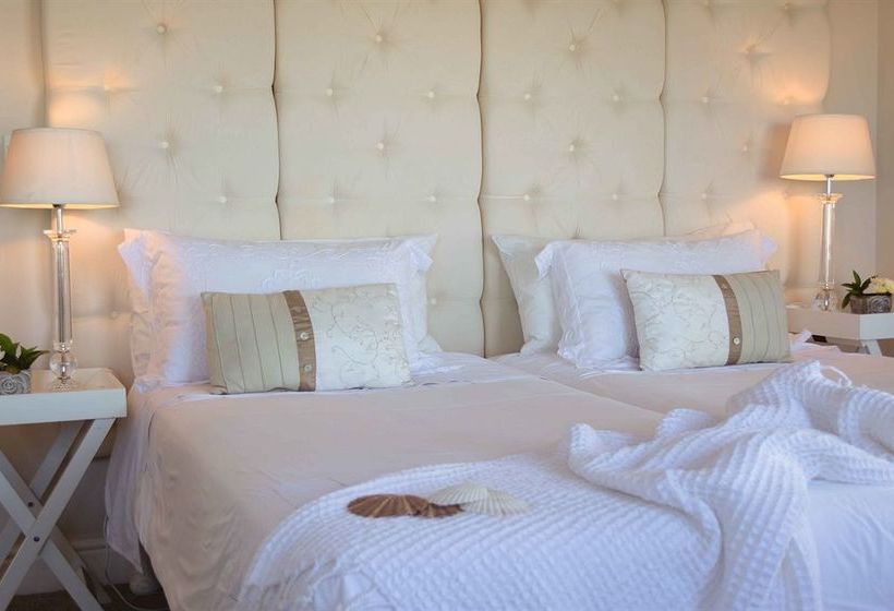 Pension 138 Marine Beachfront Guesthouse 9