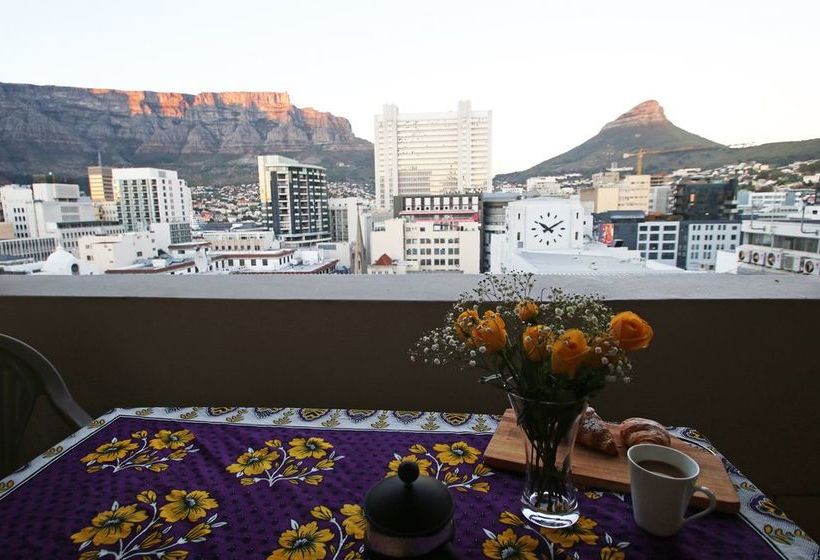 1109 The Decks At 67 Long Street