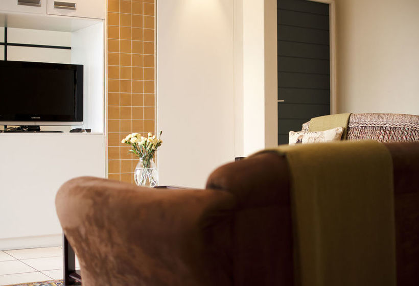 1109 The Decks At 67 Long Street 13