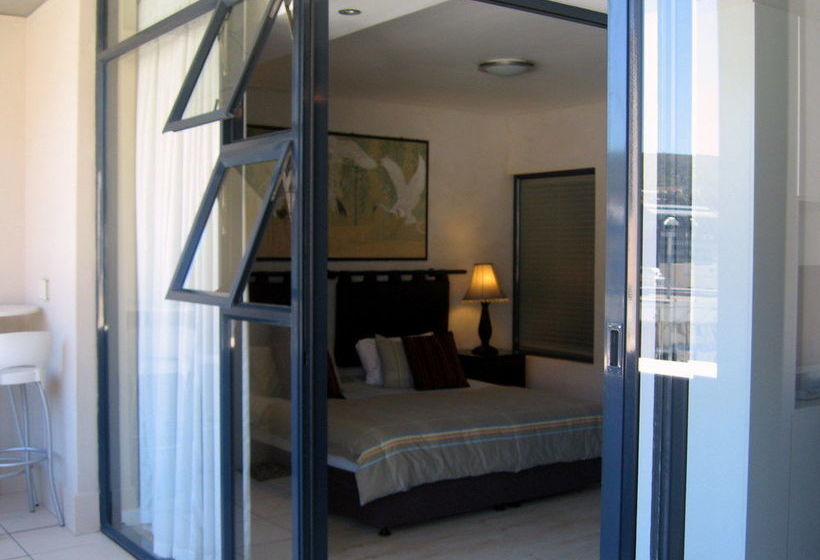 1109 The Decks At 67 Long Street 14