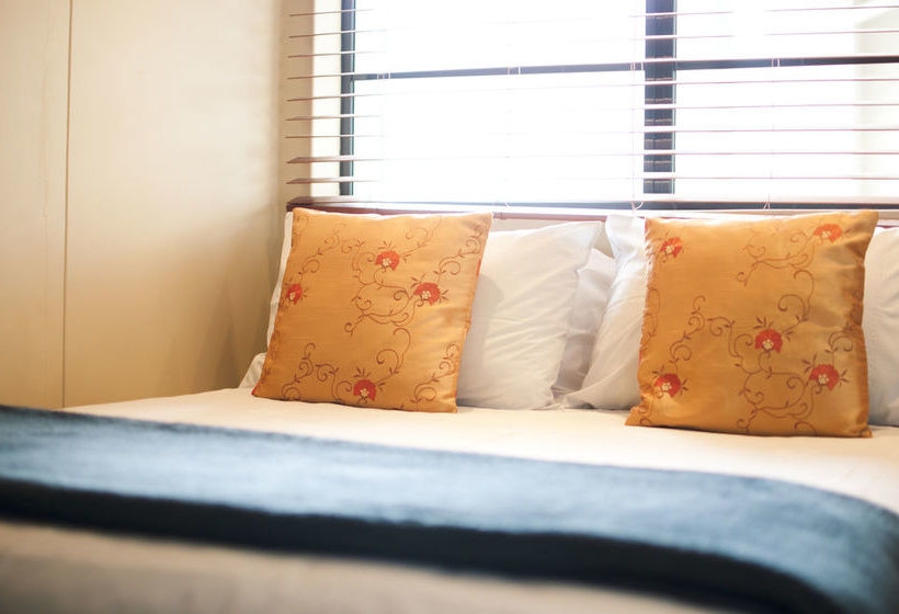 1109 The Decks At 67 Long Street 4