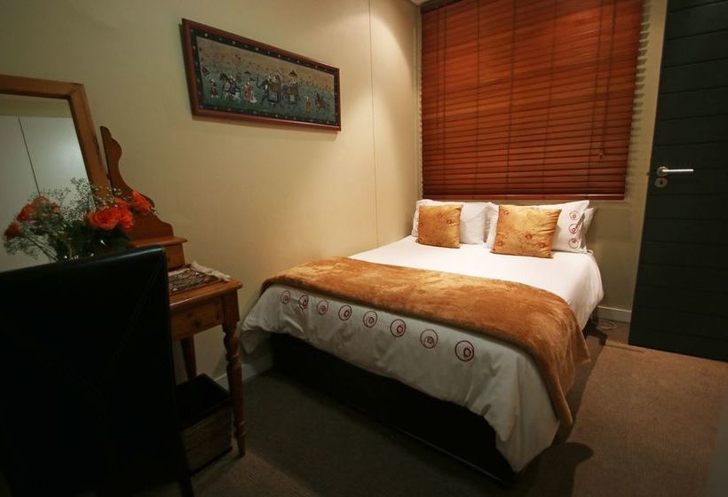 1109 The Decks At 67 Long Street 8